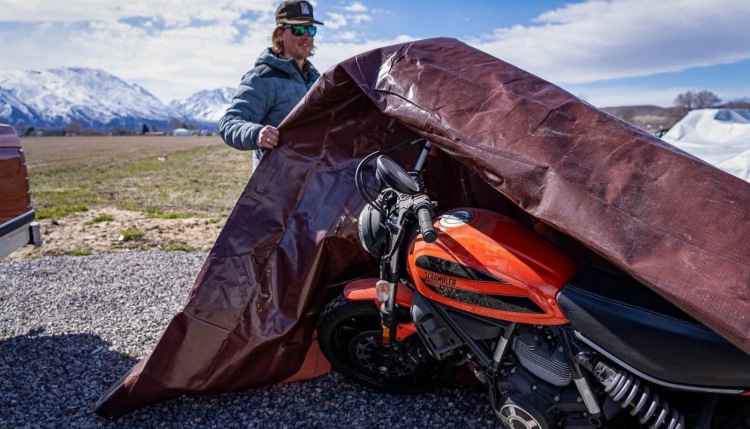 Hur man väljer den bästa lastpresenningen för maximalt skydd och hållbarhet